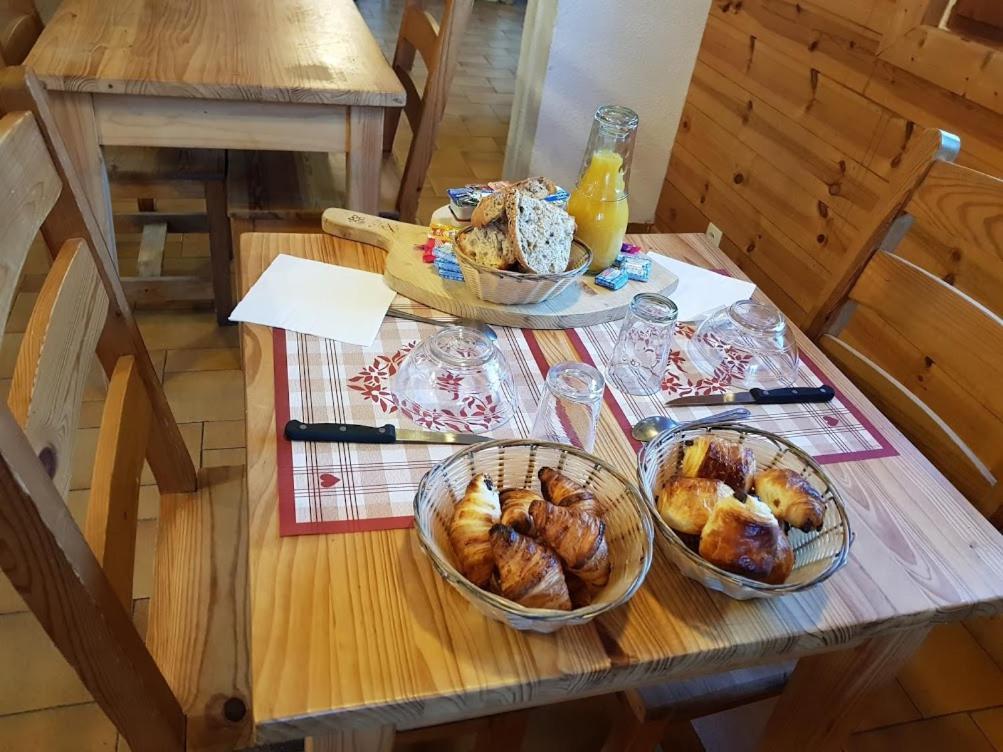 Auberge La Coulette Vars  Eksteriør bilde