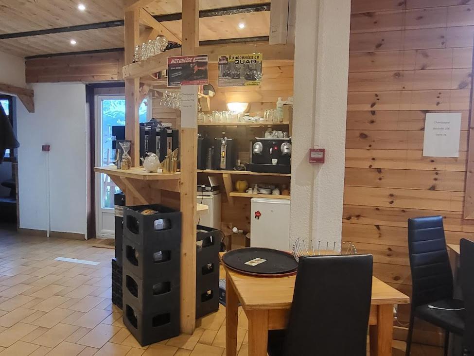 Auberge La Coulette Vars  Eksteriør bilde